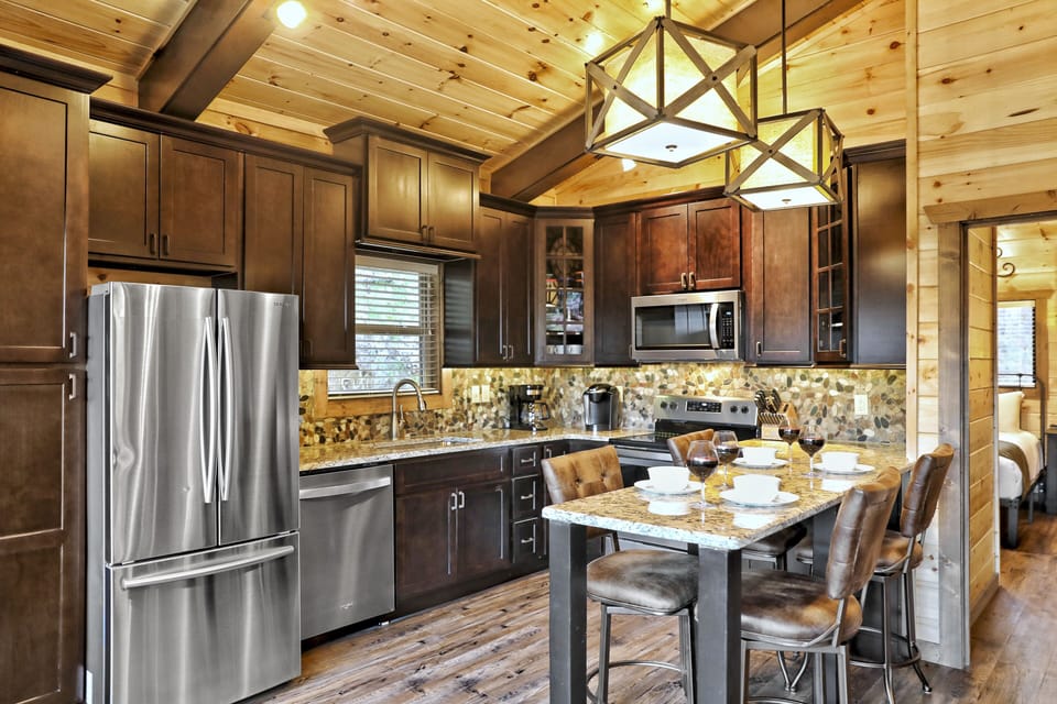 Comes with a fully stocked kitchen!