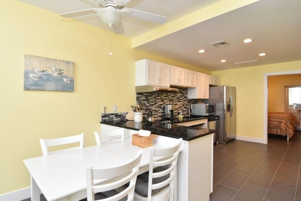 Dining Area/Kitchen