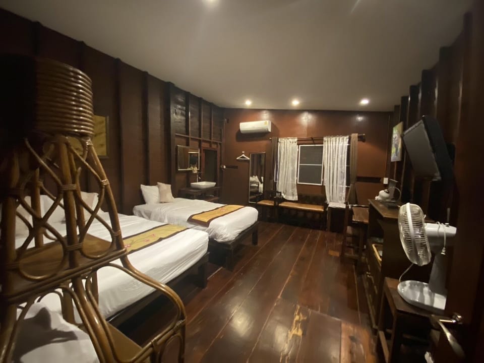 Standard Triple Room | Free WiFi