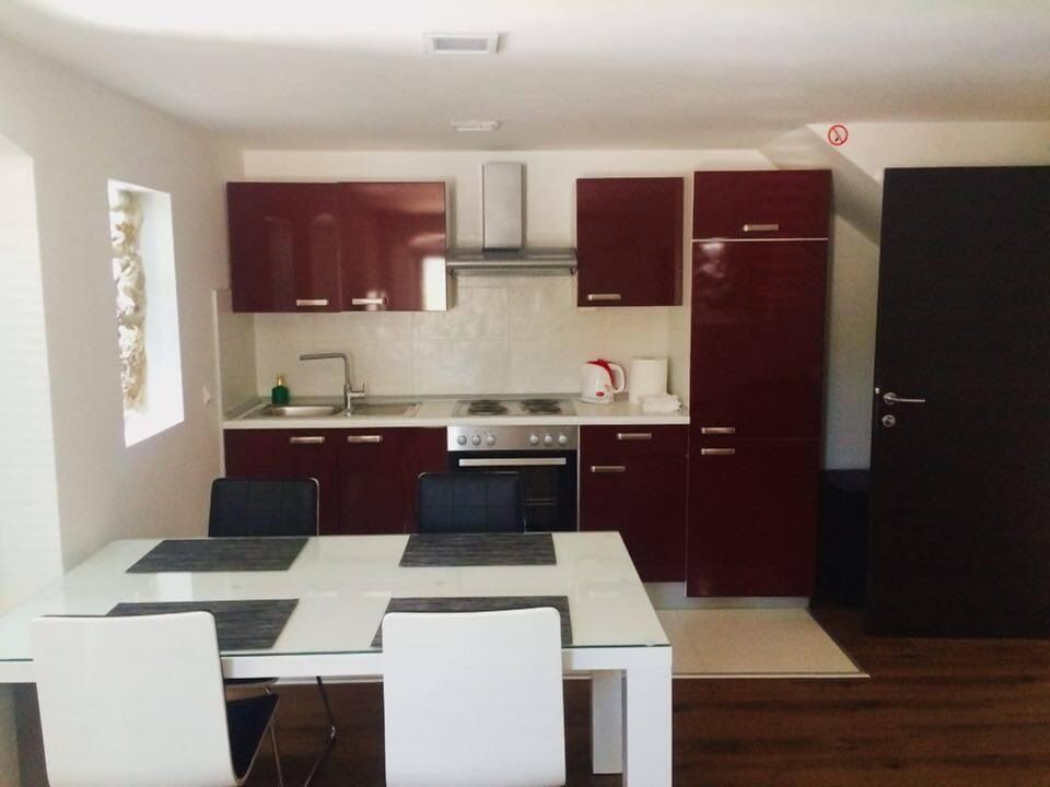 Superior Apartment, Marina View | Private kitchen | Fridge, oven, stovetop, coffee/tea maker