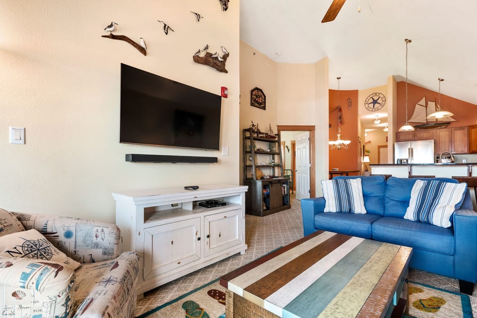 SL305: Look Out - The Landings at Sugar Creek | Living Area