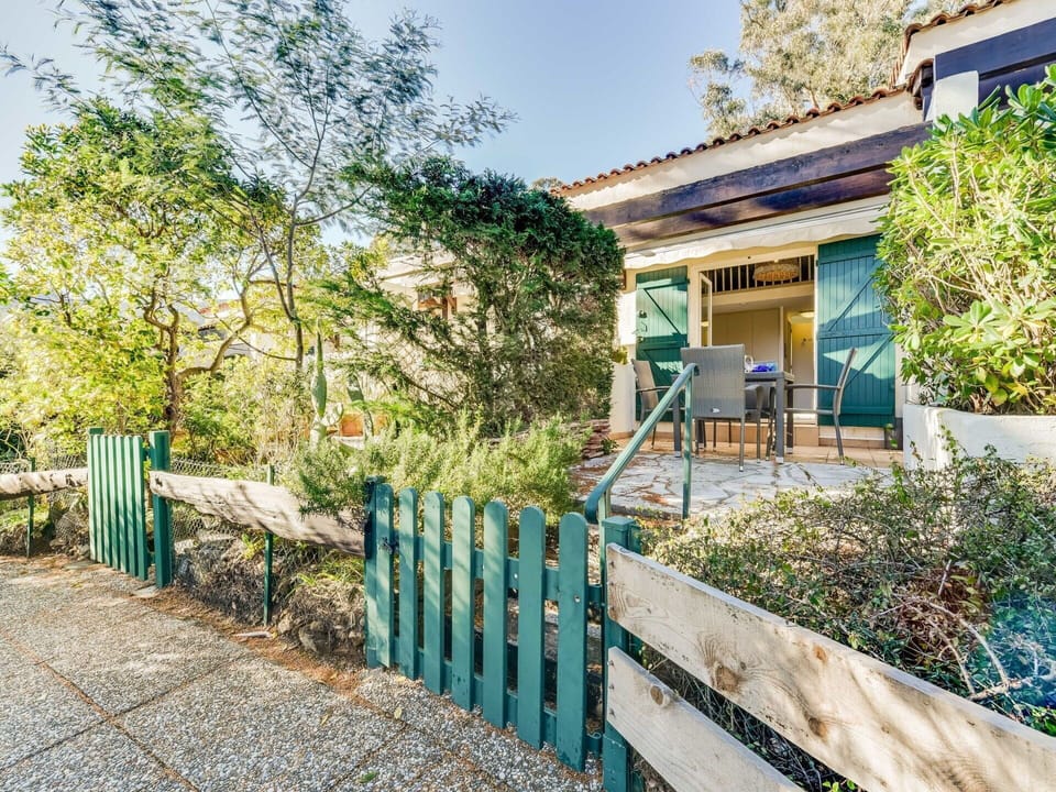 Property, Real Estate, House, Residential Area, Tree, Architecture, Building, Home, Neighbourhood, Room