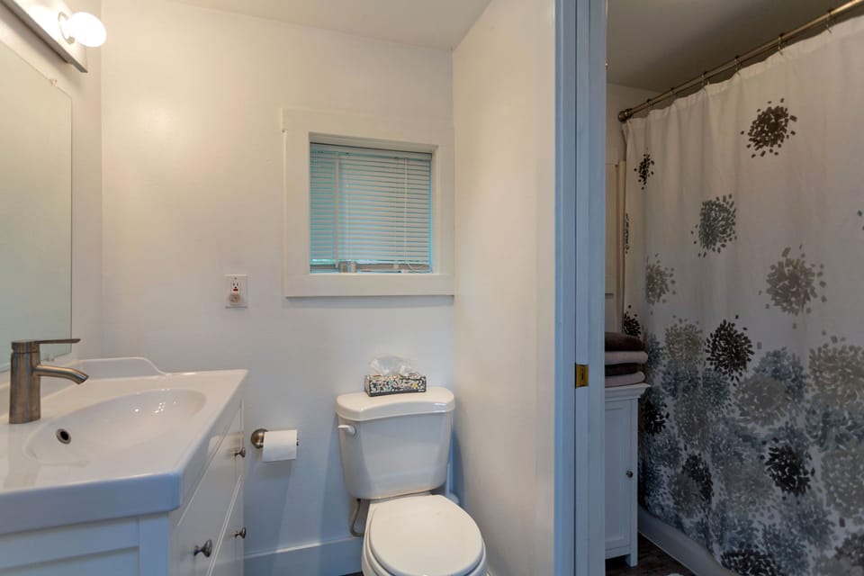 Full bath