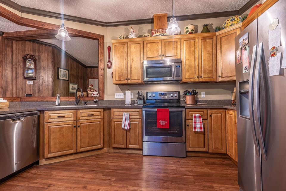 Large, spacious kitchen