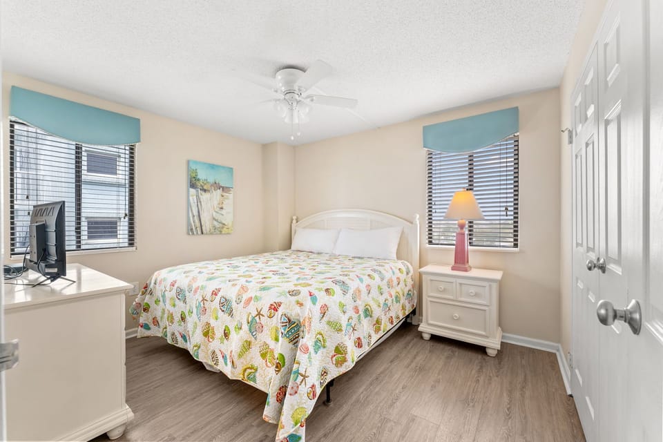 4th Bedroom w/1 Queen