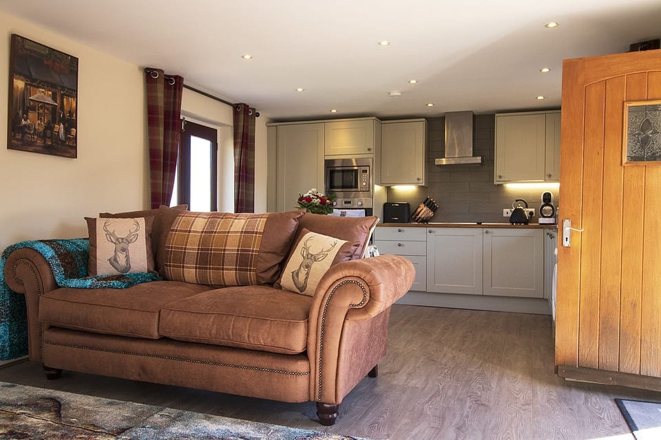 Cottage, Ensuite | Lounge