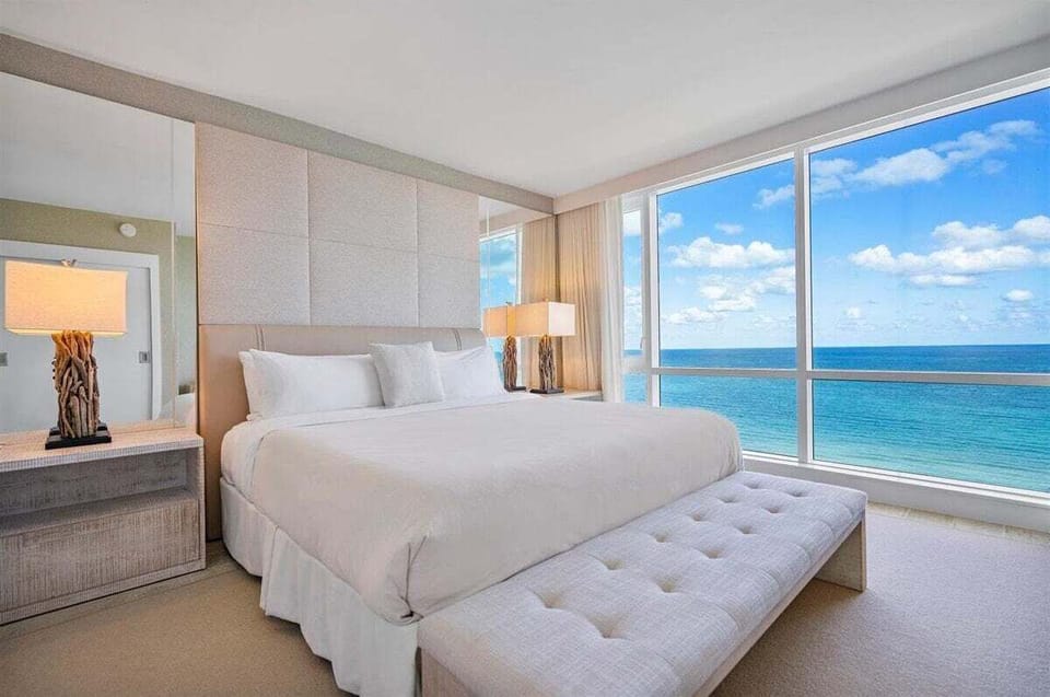 Master Bedroom- Ocean View