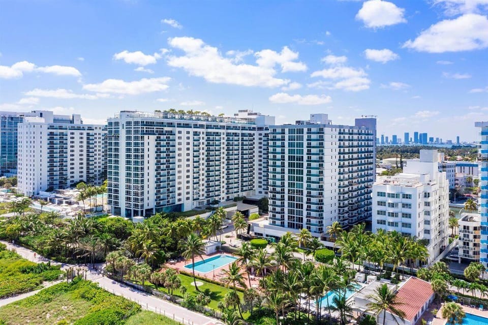 1 Hotel & Homes South Beach
