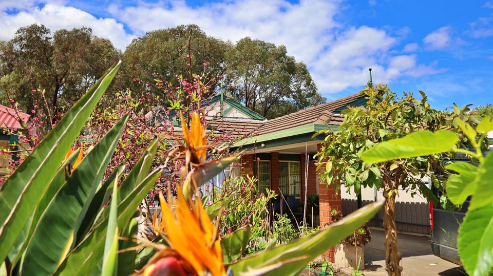 Well-planned and executed home tucked away from the mad city rush life. 