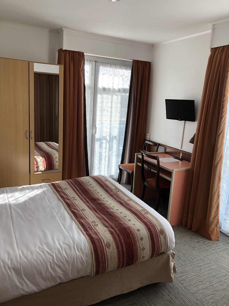 Basic Double Room, Multiple Bedrooms | Blackout drapes, iron/ironing board, free WiFi, bed sheets