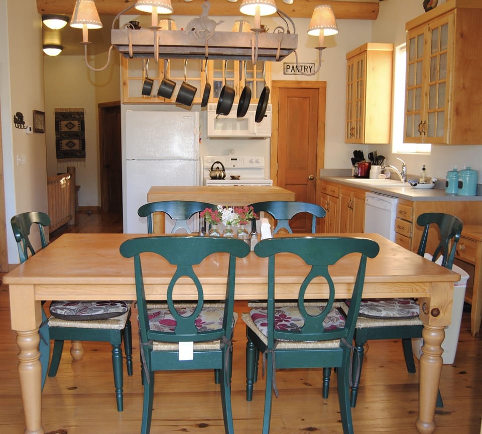 Dining/Kitchen