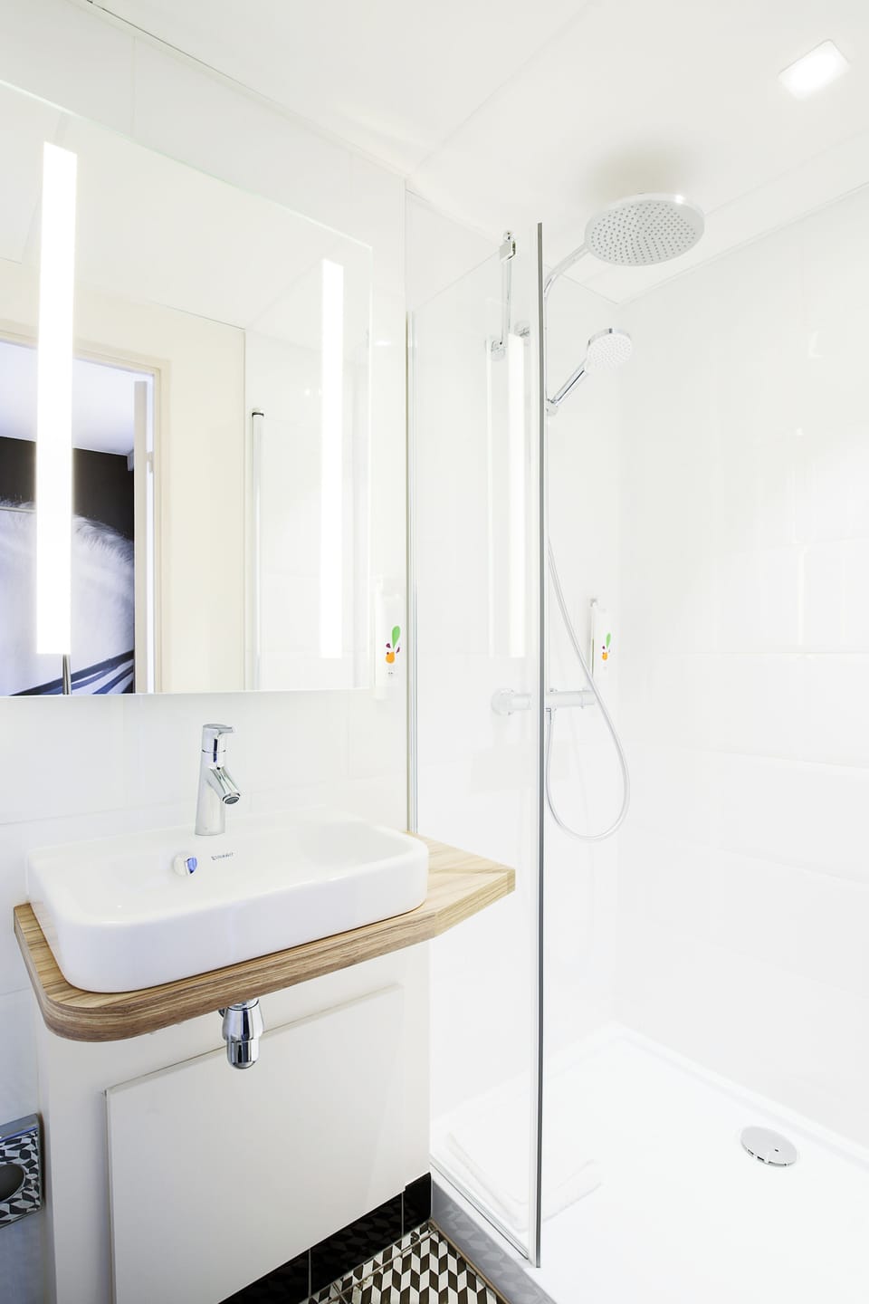 Standard Room, 1 Double Bed | Bathroom | Shower, eco-friendly toiletries, hair dryer, towels