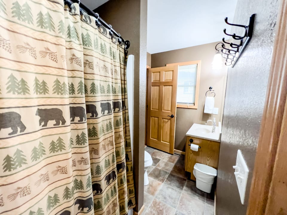 Main Level Ensuite Bathroom
