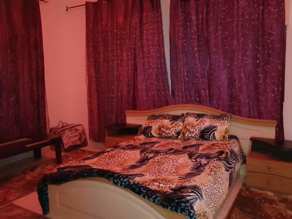 Blackout drapes, free WiFi, wheelchair access