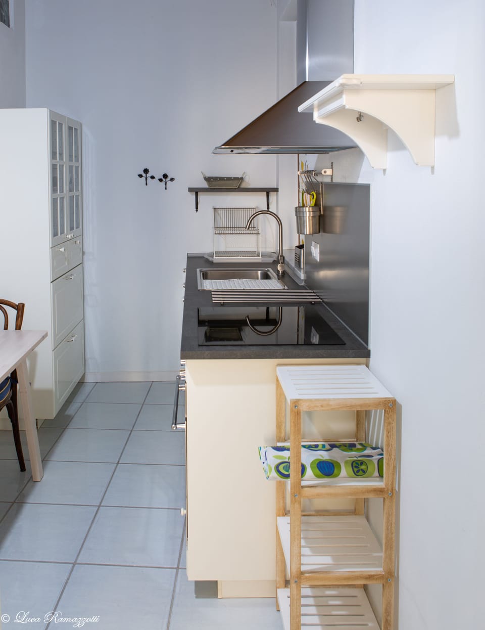 Apartment | Private kitchen | Cookware/dishes/utensils