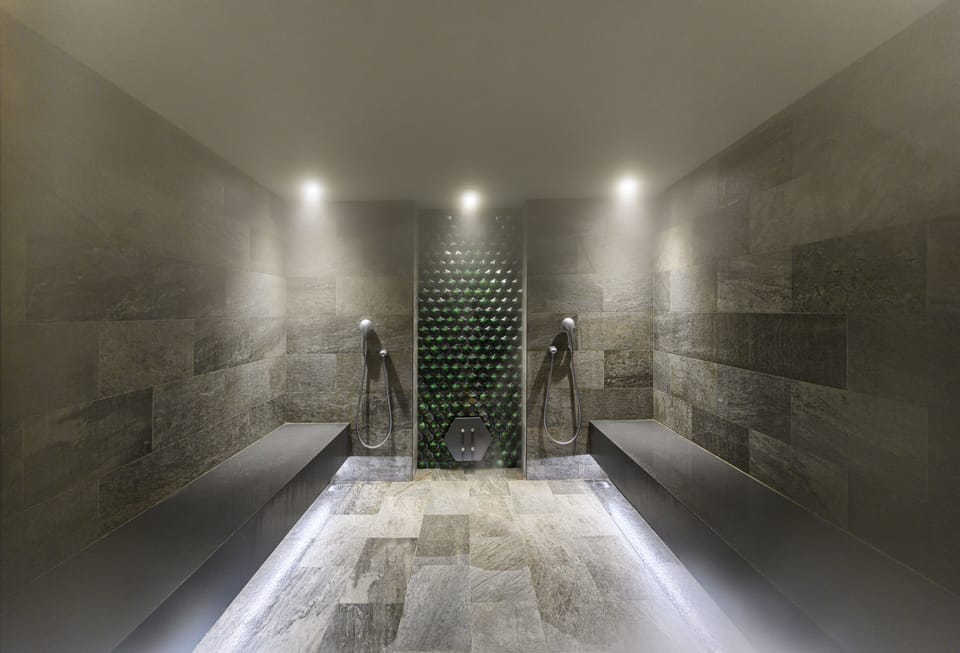 Couples treatment rooms, sauna, hot tub, steam room, Turkish bath