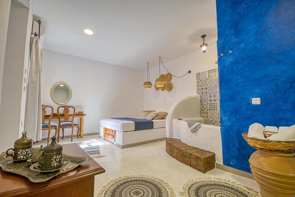 In-room safe, free WiFi, bed sheets