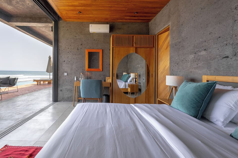 Exclusive Villa | Premium bedding, in-room safe, individually decorated, desk
