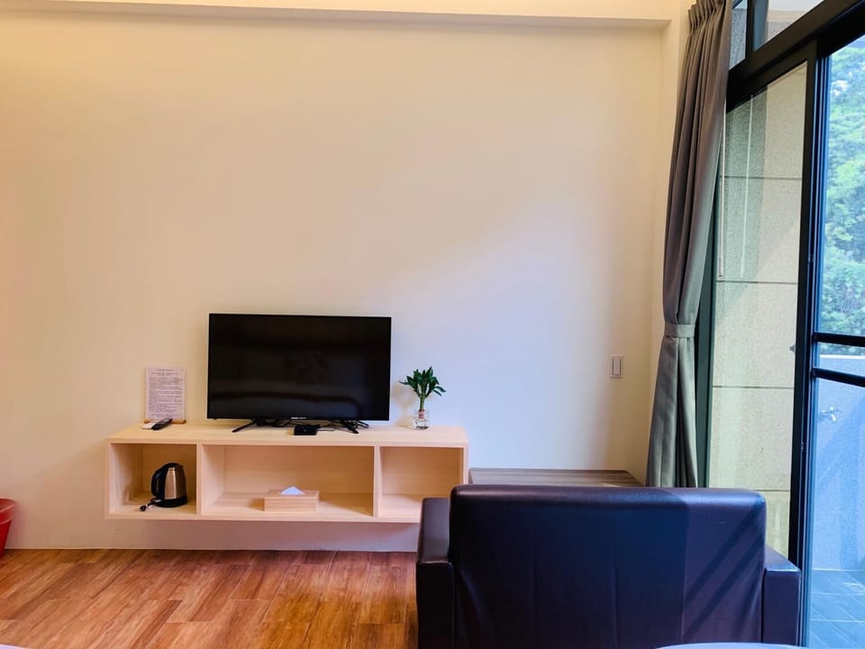 Comfort Triple Room, Multiple Beds, Mountain View (301) | Living room | 43-inch LED TV with digital channels, TV, heated floors