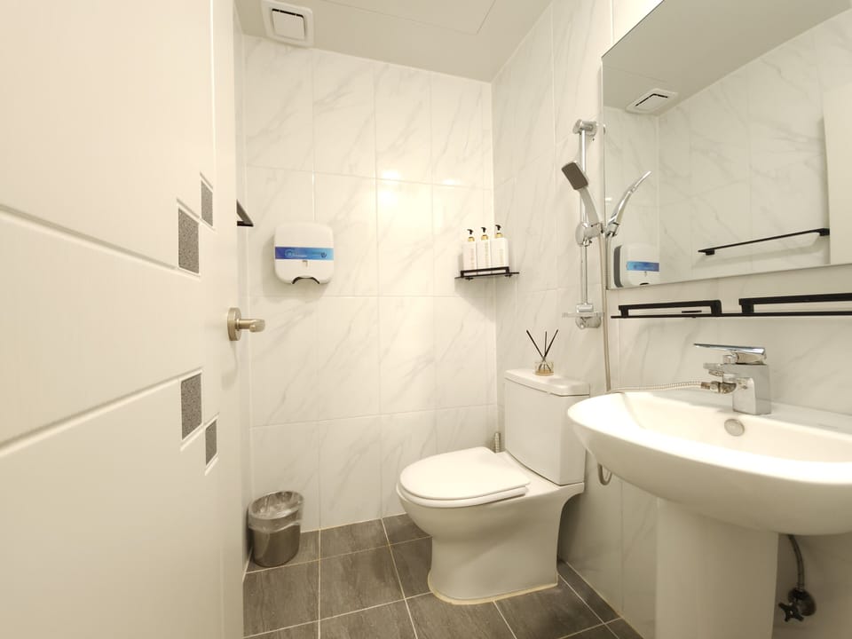 OYO Myeongdong 5 Lodge Bed and Breakfast in Seoul