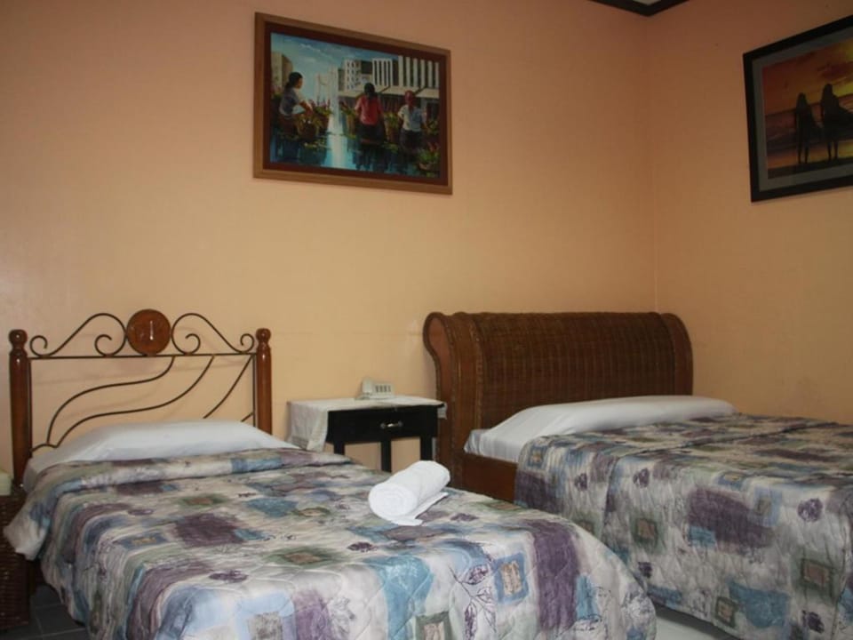 Family Room | Free WiFi, bed sheets