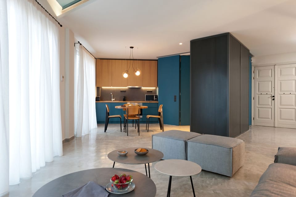 Apartment, 2 Bedrooms, City View | Living area | Smart TV, Netflix