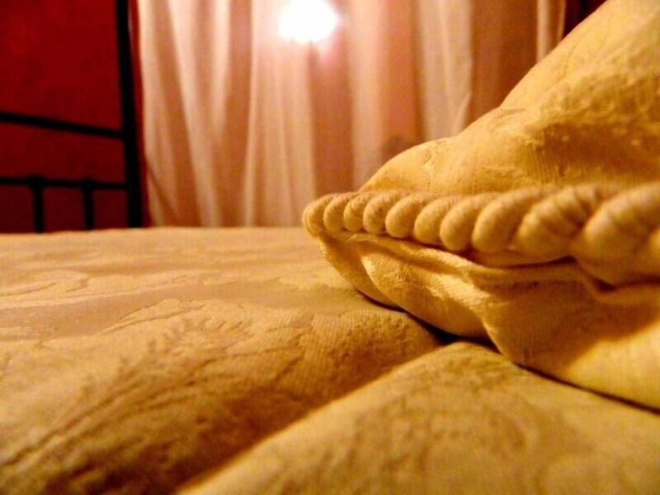 Rollaway beds, free WiFi, bed sheets
