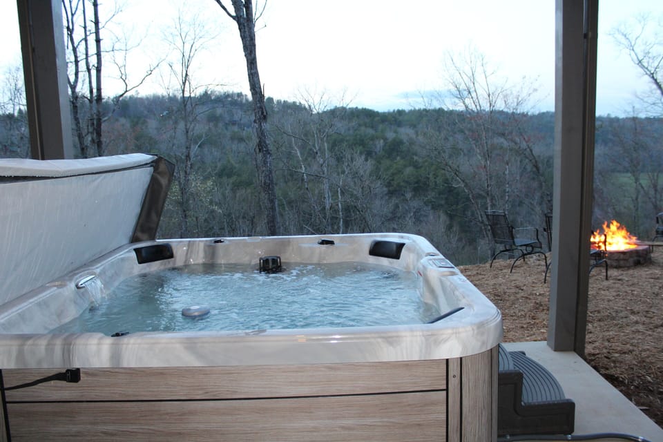 6 seat hot tub