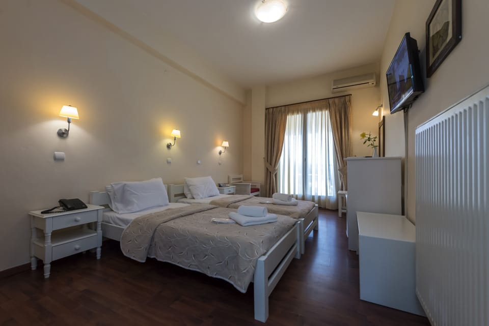 Basic Double or Twin Room | Premium bedding, minibar, in-room safe, blackout drapes