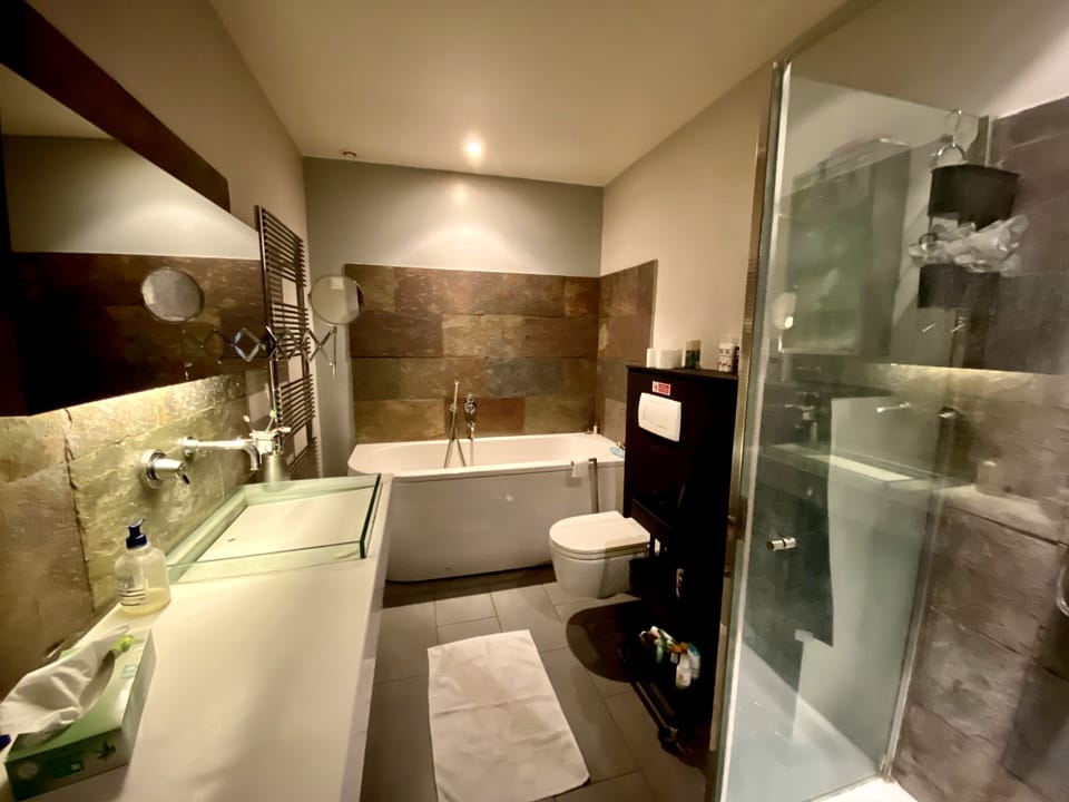 Luxury Villa, 4 Bedrooms, Pool View | Bathroom | Separate tub and shower, free toiletries, hair dryer, bathrobes