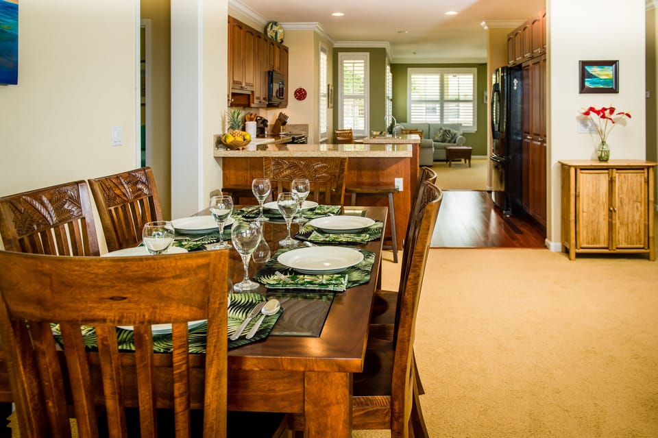 Dining to kitchen - Dining table looking into kitchen