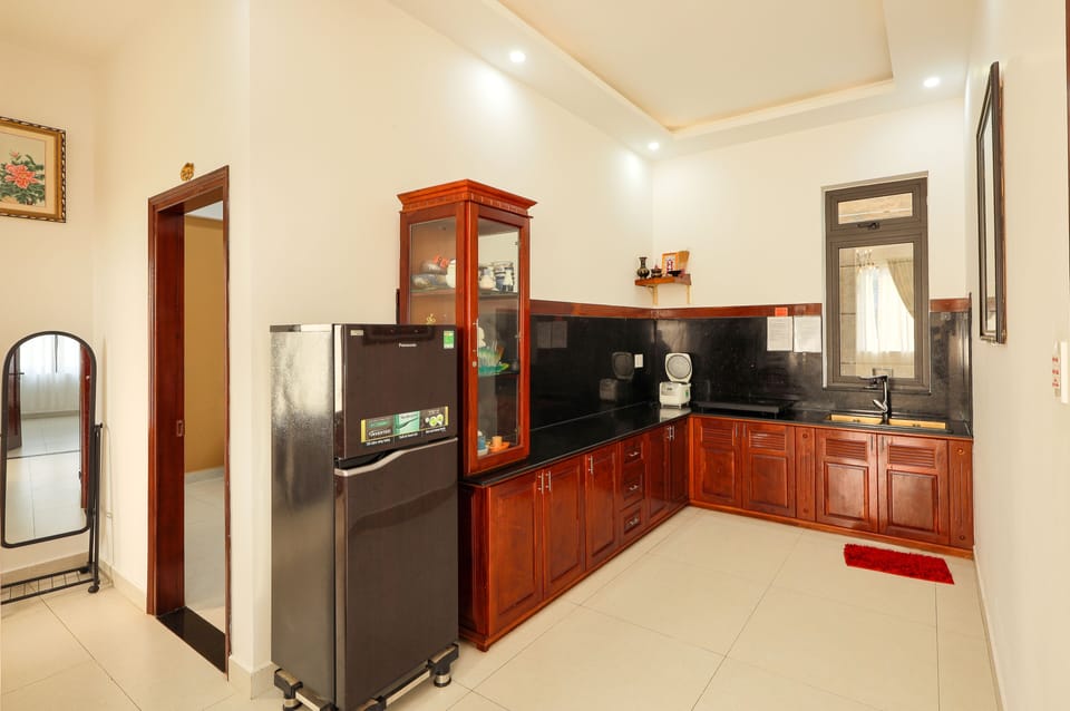 Shared fridge, microwave