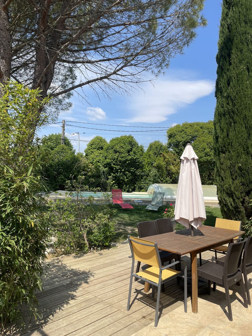 Outdoor dining