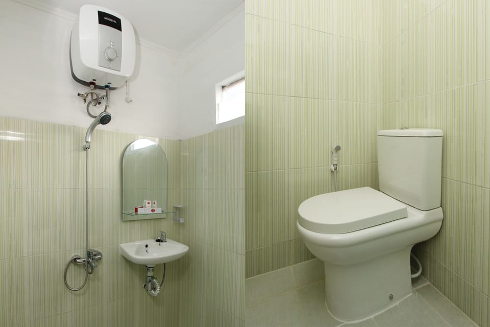 Shower, rainfall showerhead, towels