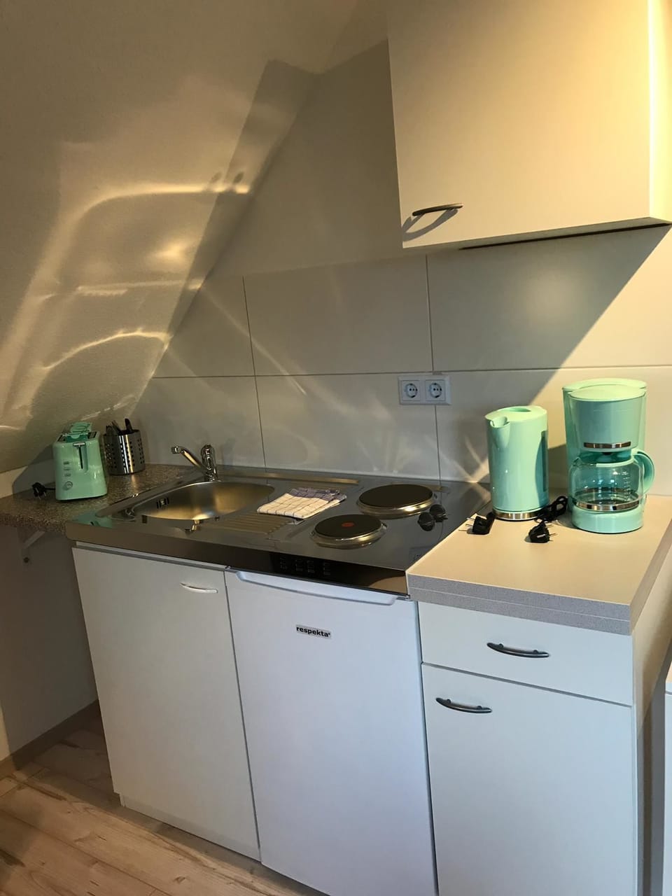 Double Room, Garden View | Private kitchen