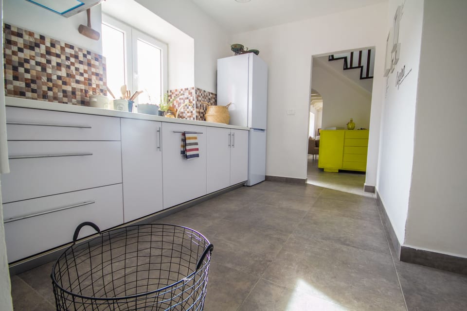 Family Villa | Private kitchen | Full-size fridge, oven, stovetop, dishwasher