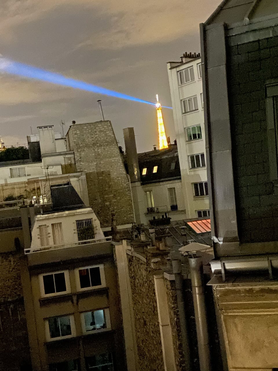 eiffel tower view from studio