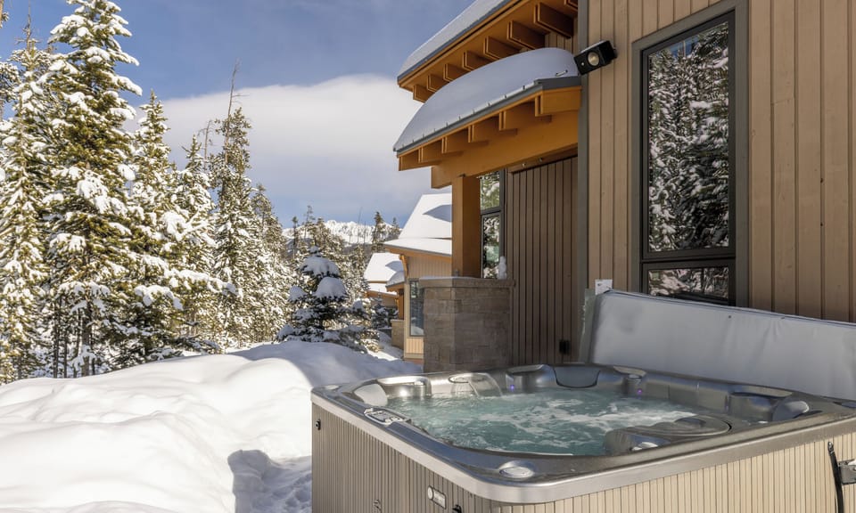 12 Claim Jumper hot tub2