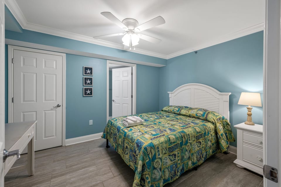 3rd Bedroom w/1 Queen