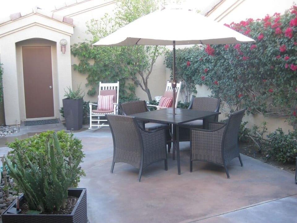 Private courtyard 