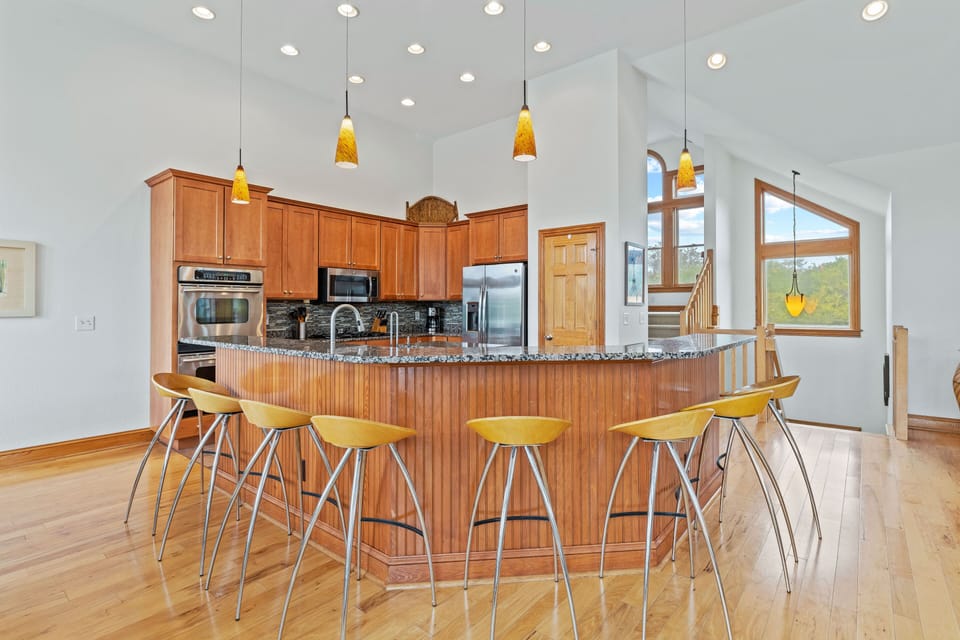 Kitchen Island - Top Level