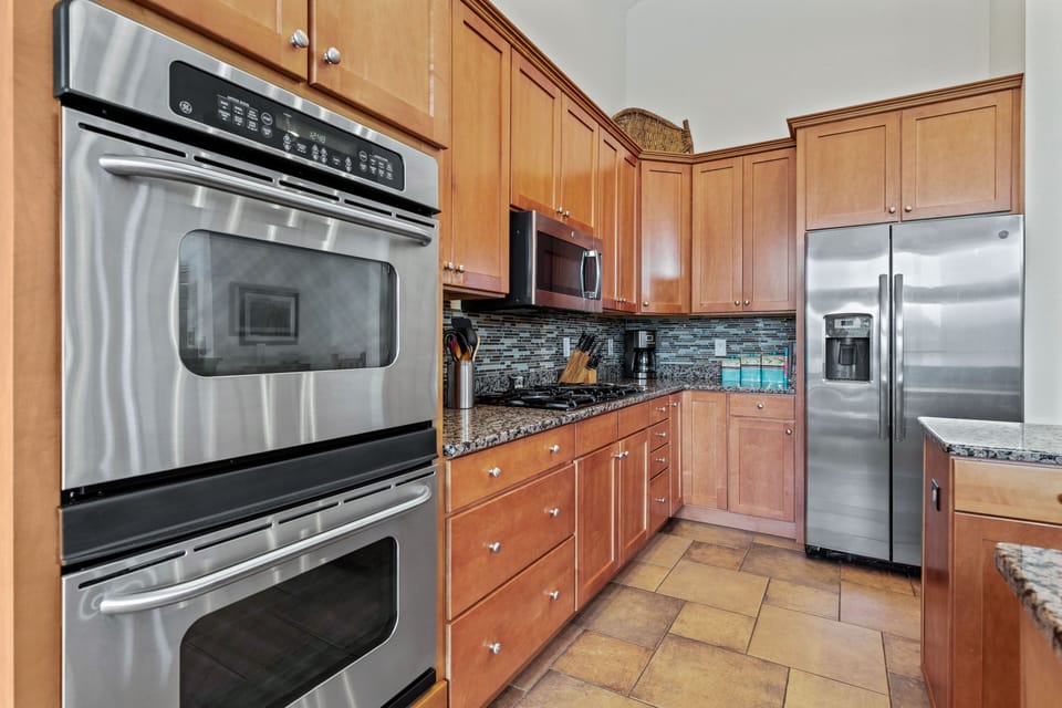 Kitchen - Top Level