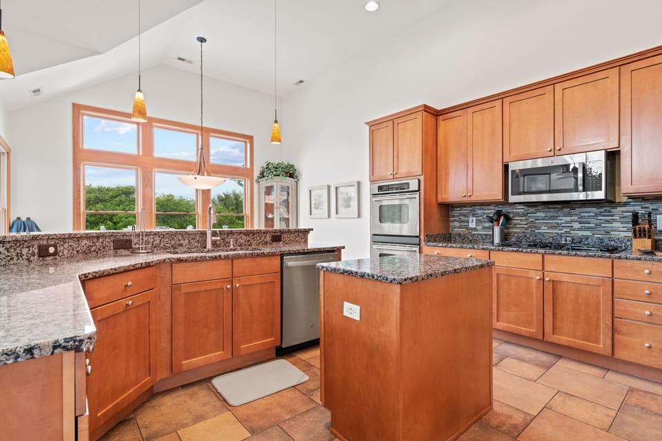 Kitchen - Top Level