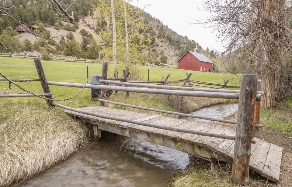 Take a stroll over the bridge | Exterior