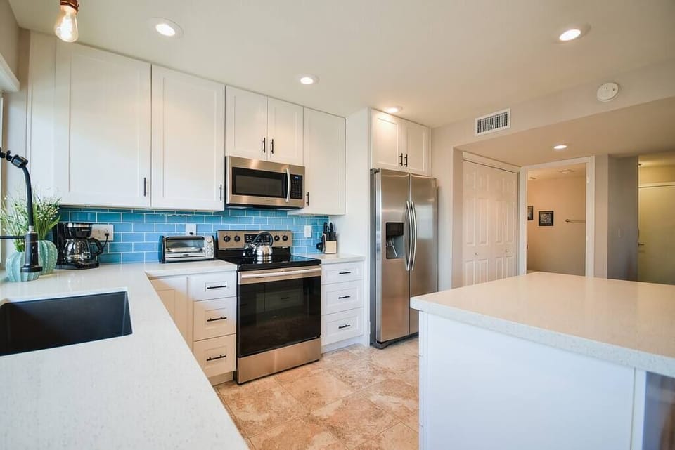 Fully Stocked Kitchen