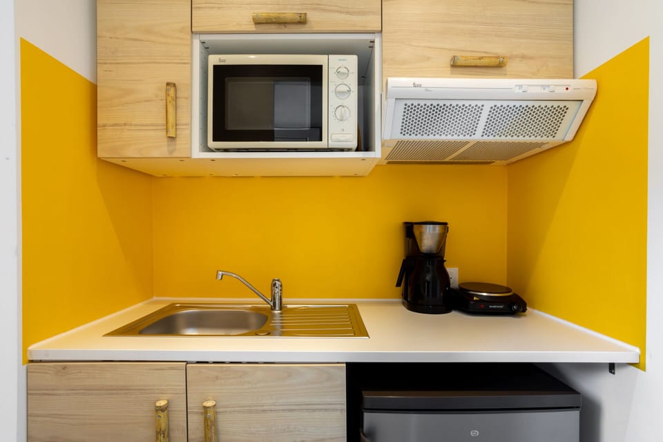 Double Room, Kitchenette, Partial Sea View (nature) | Private kitchen | Eco-friendly cleaning products