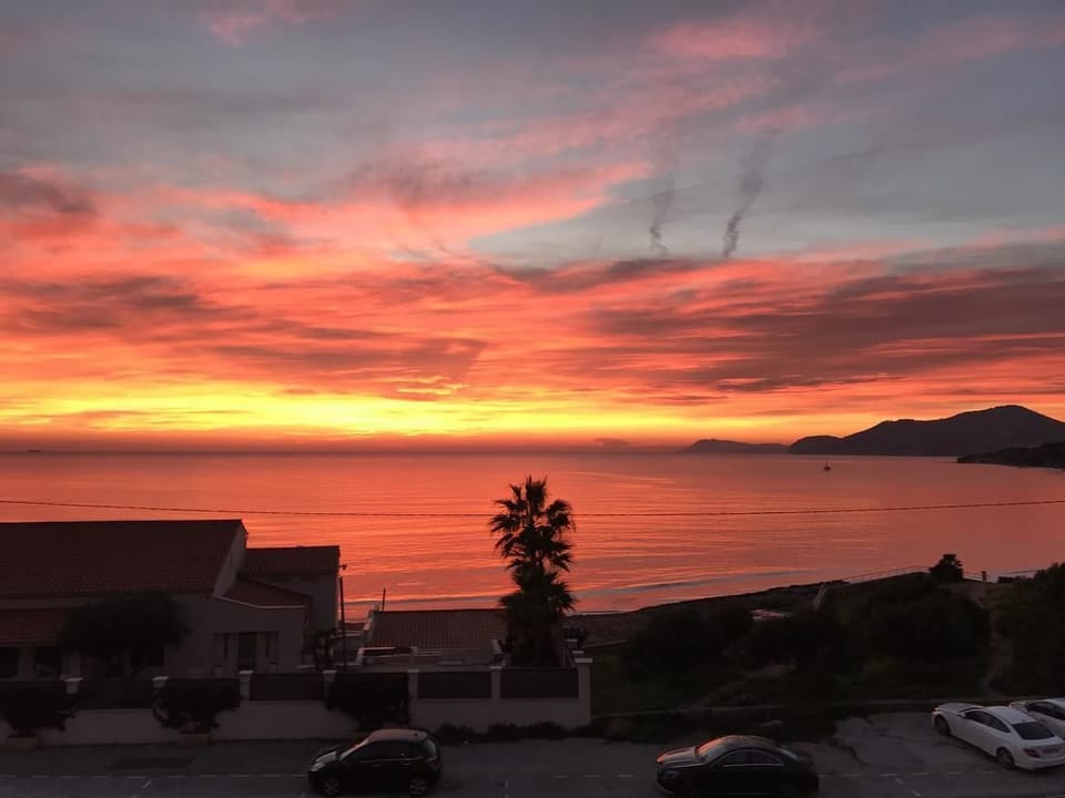 Hôtel Almanarre Plage Hotel in Hyères
