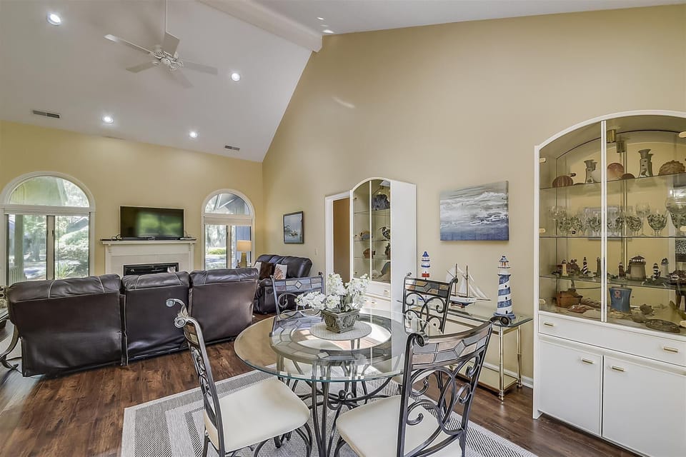 Main Level-Dining Room