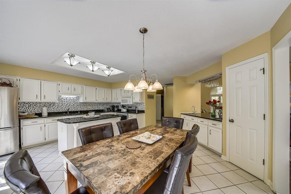 Main Level-Dining Room