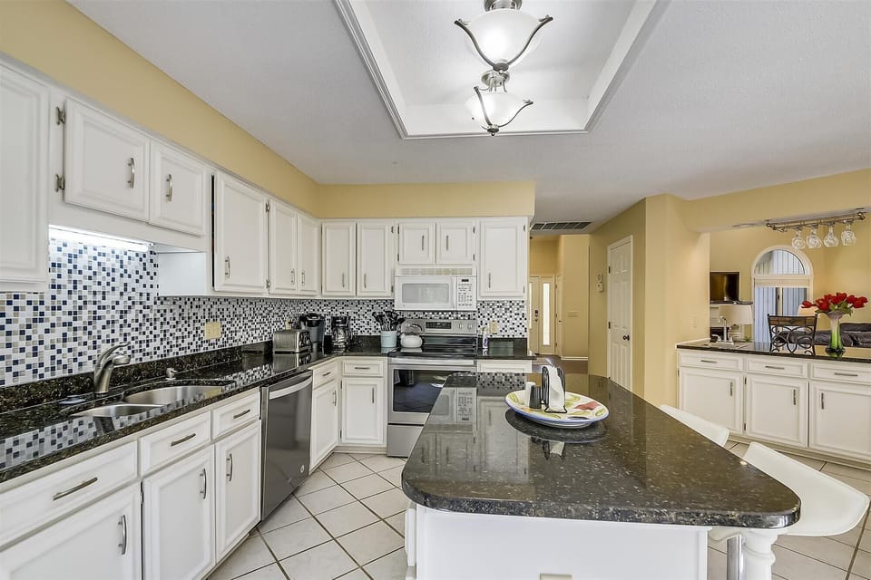 Main Level-Kitchen